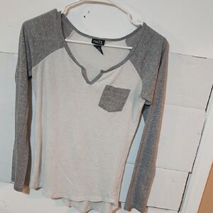 Forever 21 Gray and Cream Long Sleeve Tee